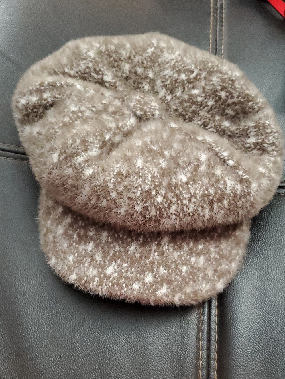 Cozy Women's Brown Fuzzy Newsboy Cap